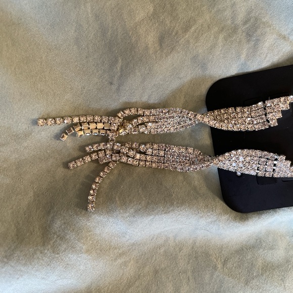 Jewelry - Picture 7 of 8